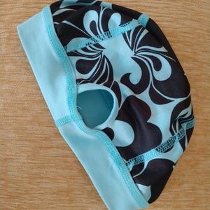 Athleta running hat/liner with ponytail opening